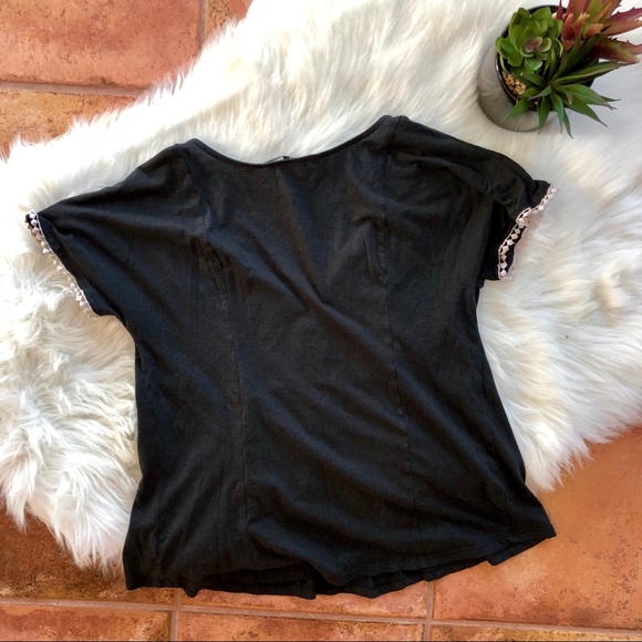 American Eagle Black & White Peasant Top - Picture 4 of 5